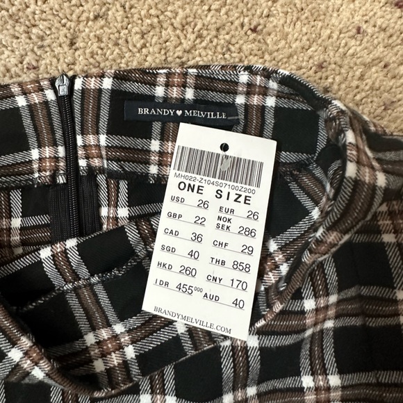 Brandy Melville skirt - Picture 4 of 4